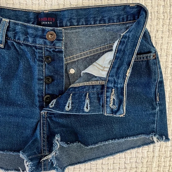 VINTAGE Y2K Tommy Hilfiger Denim Cut Off Shorts - Picture 8 of 8